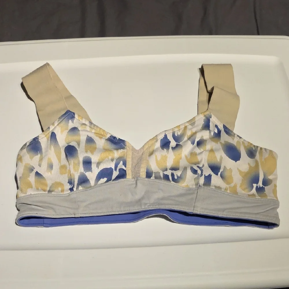 ALO Reversible Blue and Beige Sports Bra